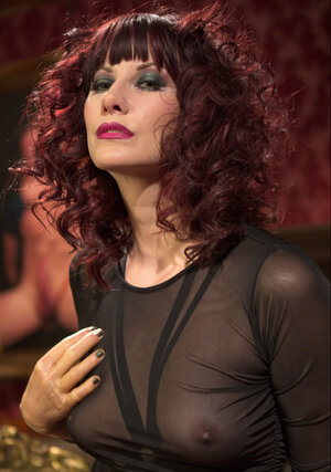 Maitresse Madeline Marlowe is looking utterly hot and additionally her bush rules