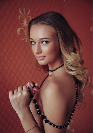 Nylon super cutie pie Amy Moore wants considerably more of your attention