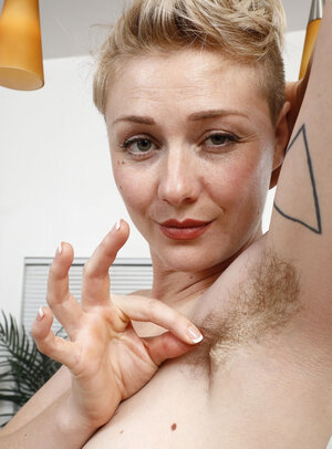 Completely all natural blonde knows she has the most suckable toes and additionally pussy