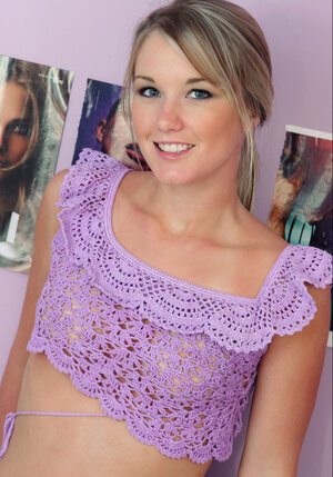 Leggy and additionally tight blondie with tan lines showing her slit