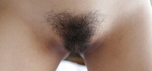 Sublime broad from Thail& shows her hirsute hole & then some
